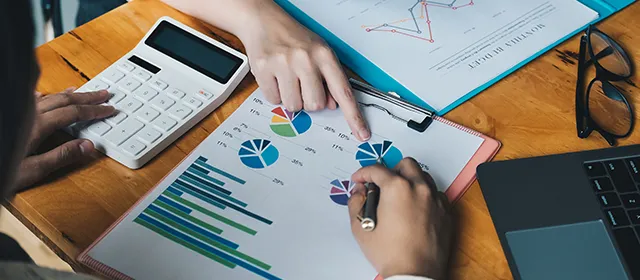 Top Down vs Bottom Up Forecasting Guide